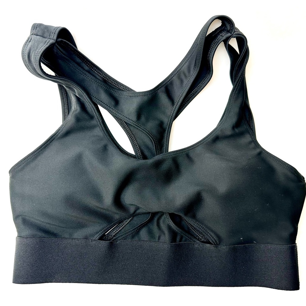 Alo Yoga cut out sports bra M